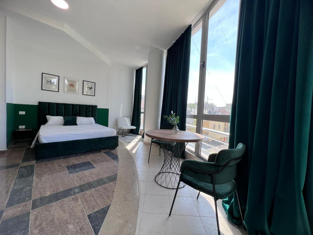 Cactus Apartments Durres Bagian luar foto