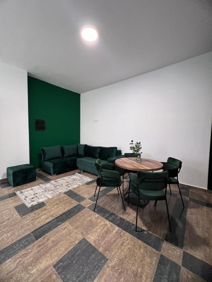 Cactus Apartments Durres Bagian luar foto