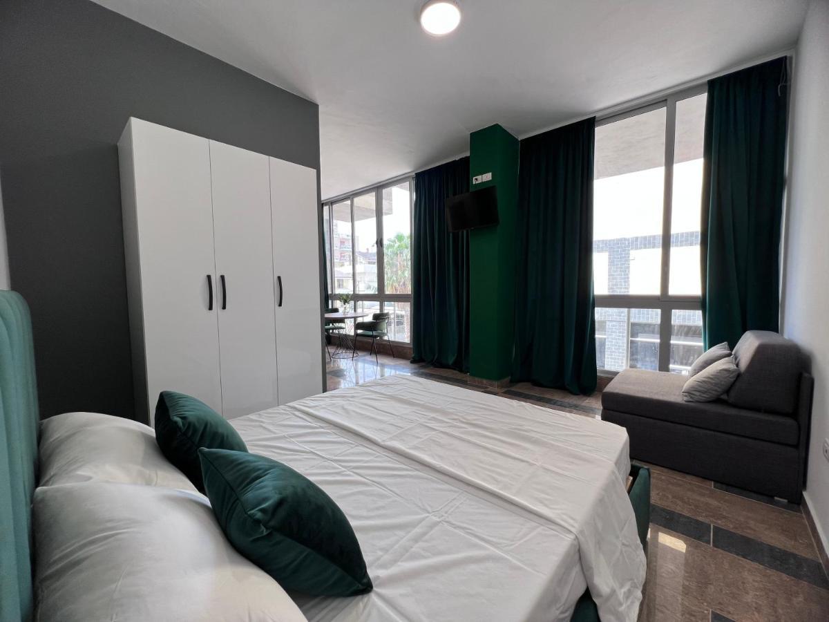 Cactus Apartments Durres Bagian luar foto