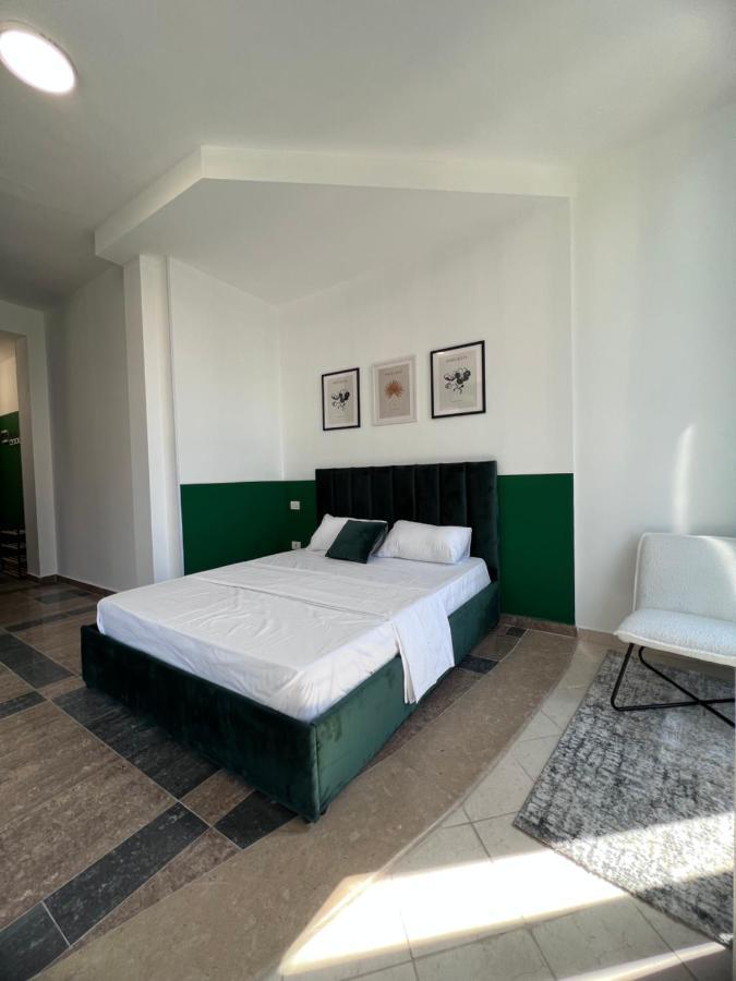 Cactus Apartments Durres Bagian luar foto