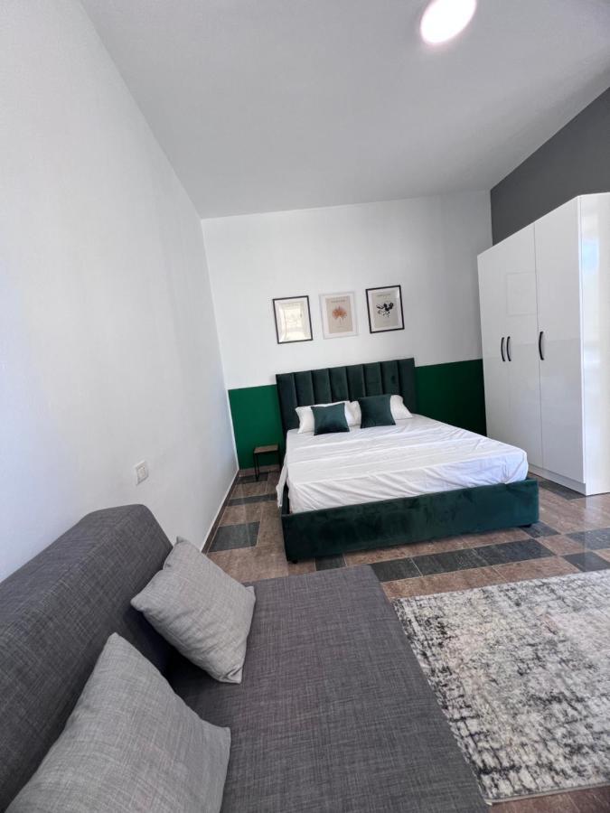 Cactus Apartments Durres Bagian luar foto