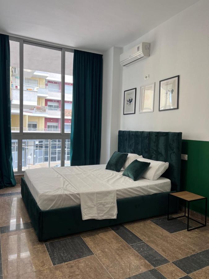 Cactus Apartments Durres Bagian luar foto