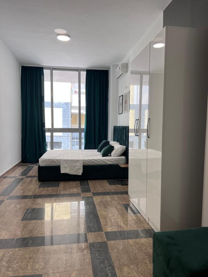 Cactus Apartments Durres Bagian luar foto