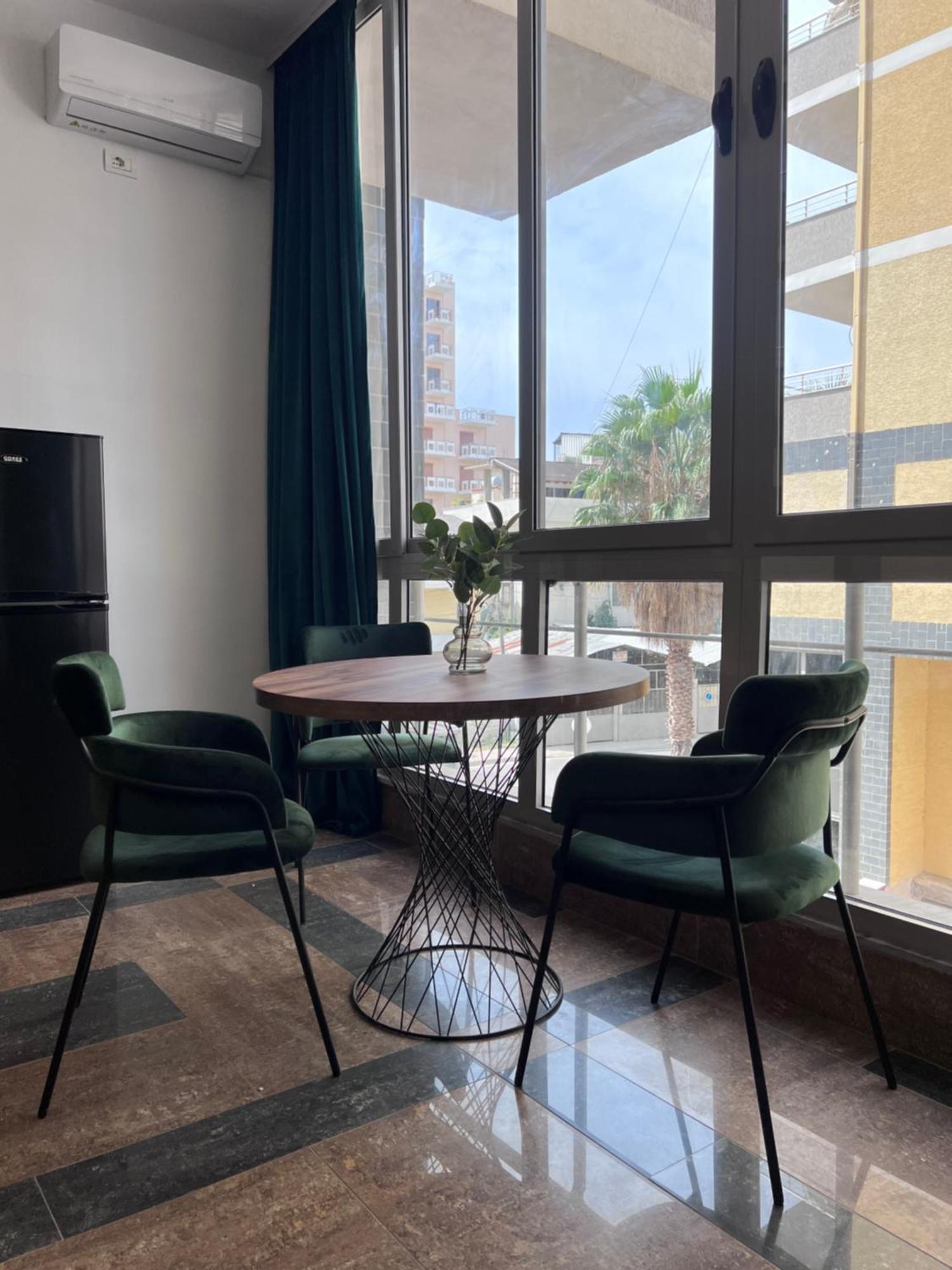Cactus Apartments Durres Bagian luar foto