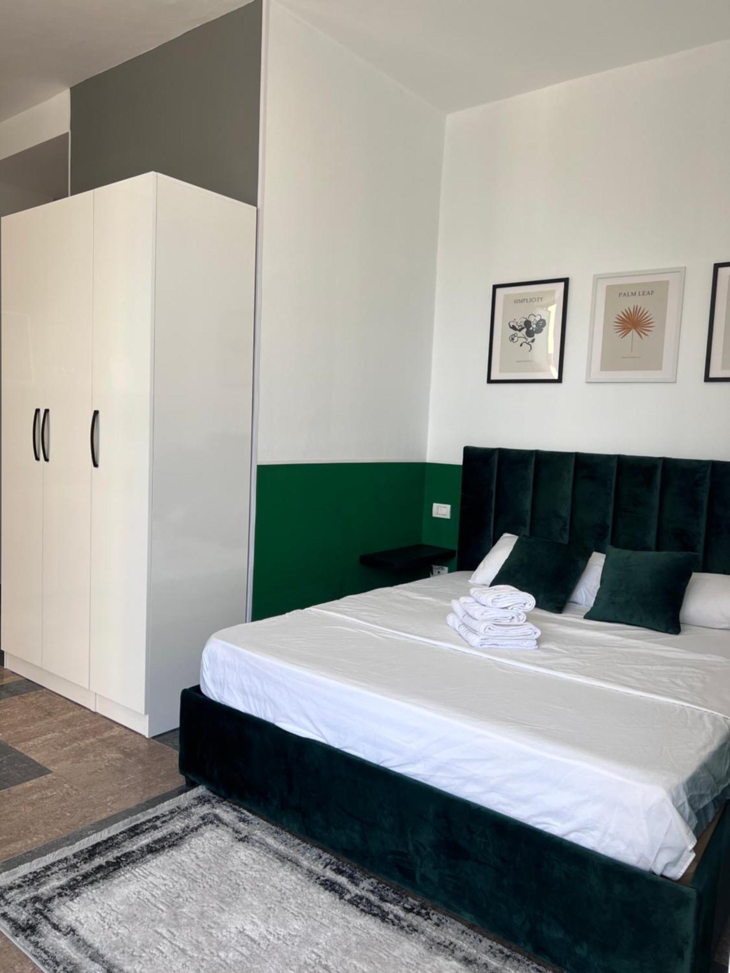 Cactus Apartments Durres Bagian luar foto