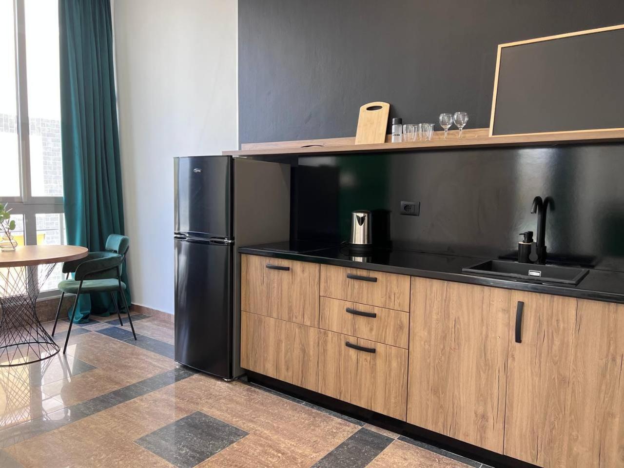 Cactus Apartments Durres Bagian luar foto