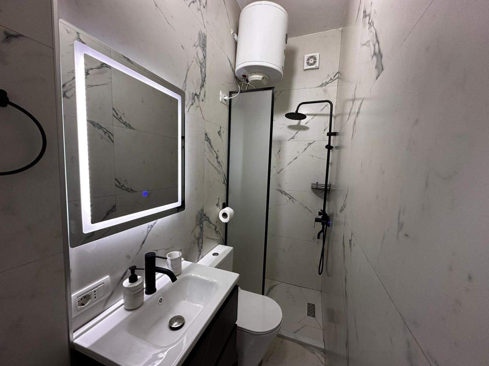 Cactus Apartments Durres Bagian luar foto