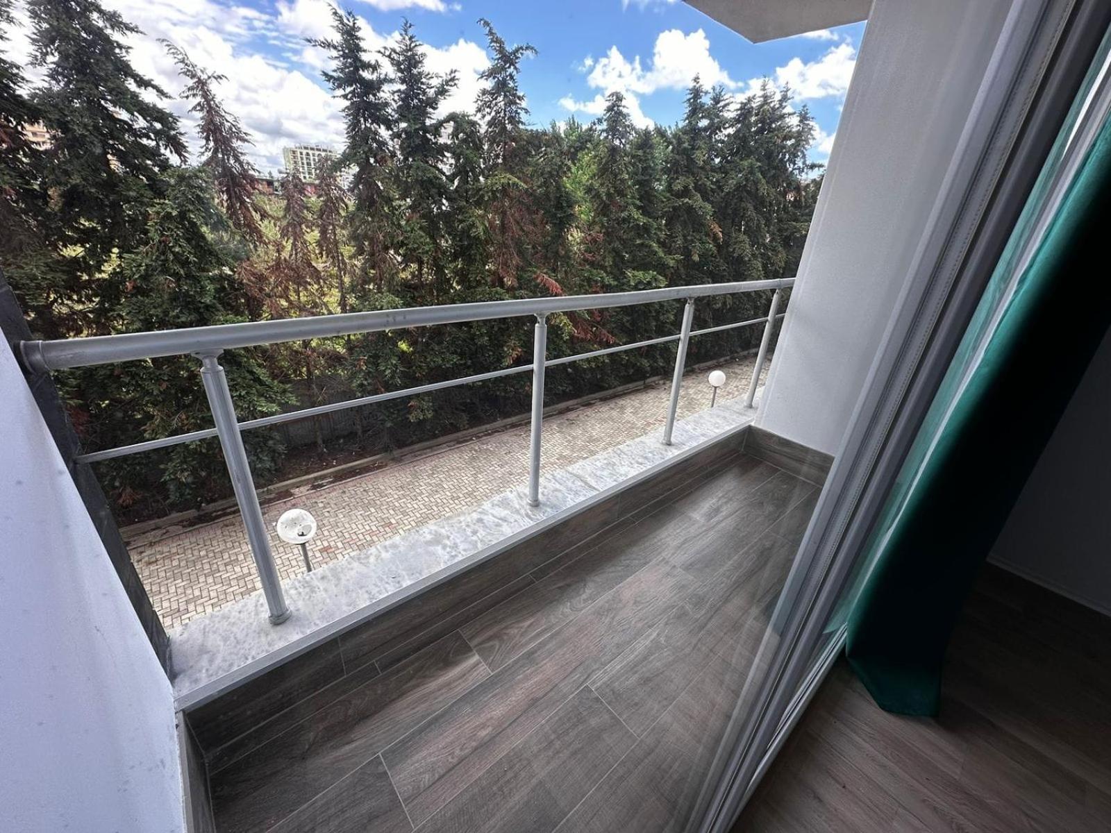 Cactus Apartments Durres Bagian luar foto