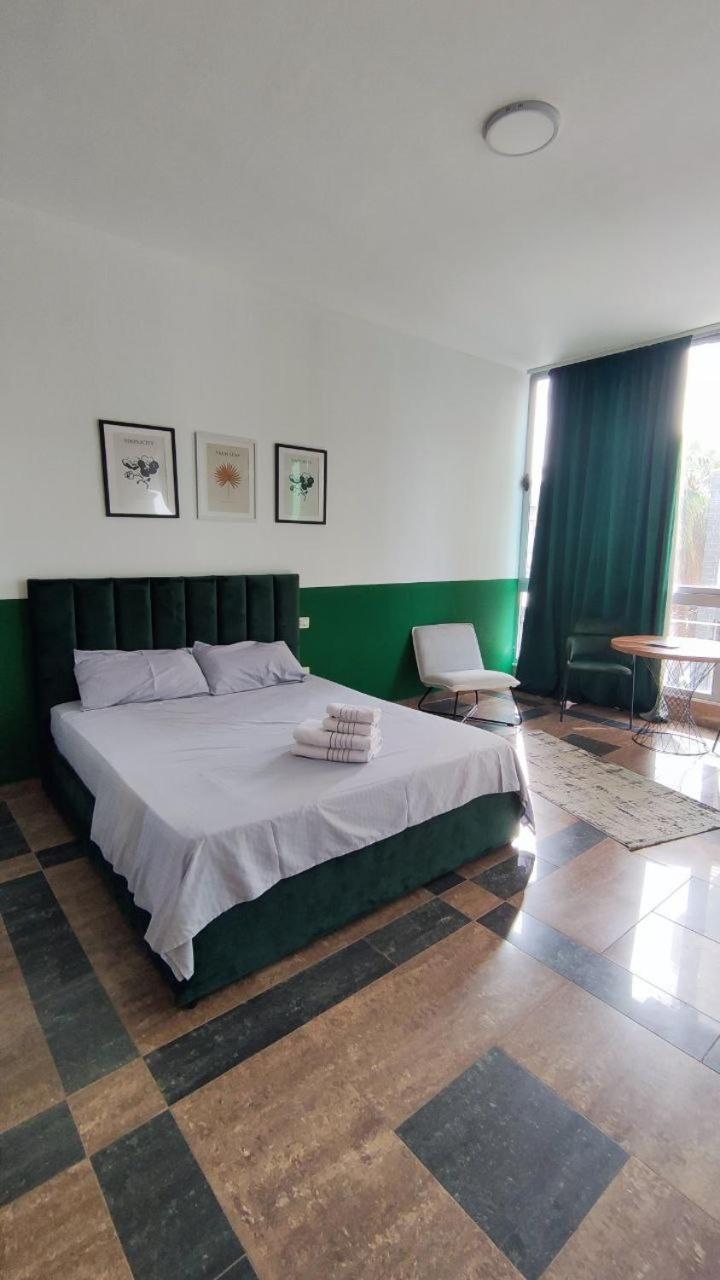 Cactus Apartments Durres Bagian luar foto
